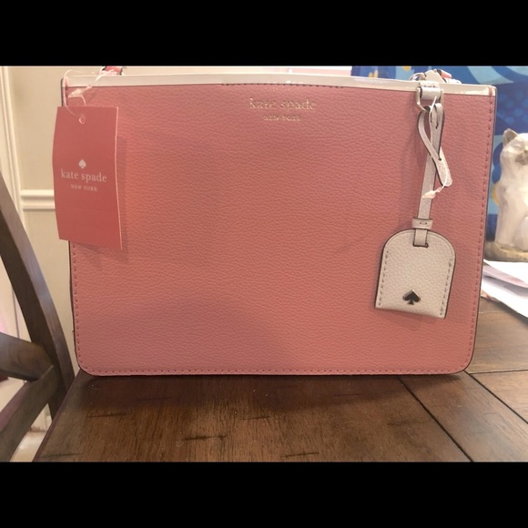 Kate Spade Pink Crossbody with light gold hardware - Picture 1 of 7